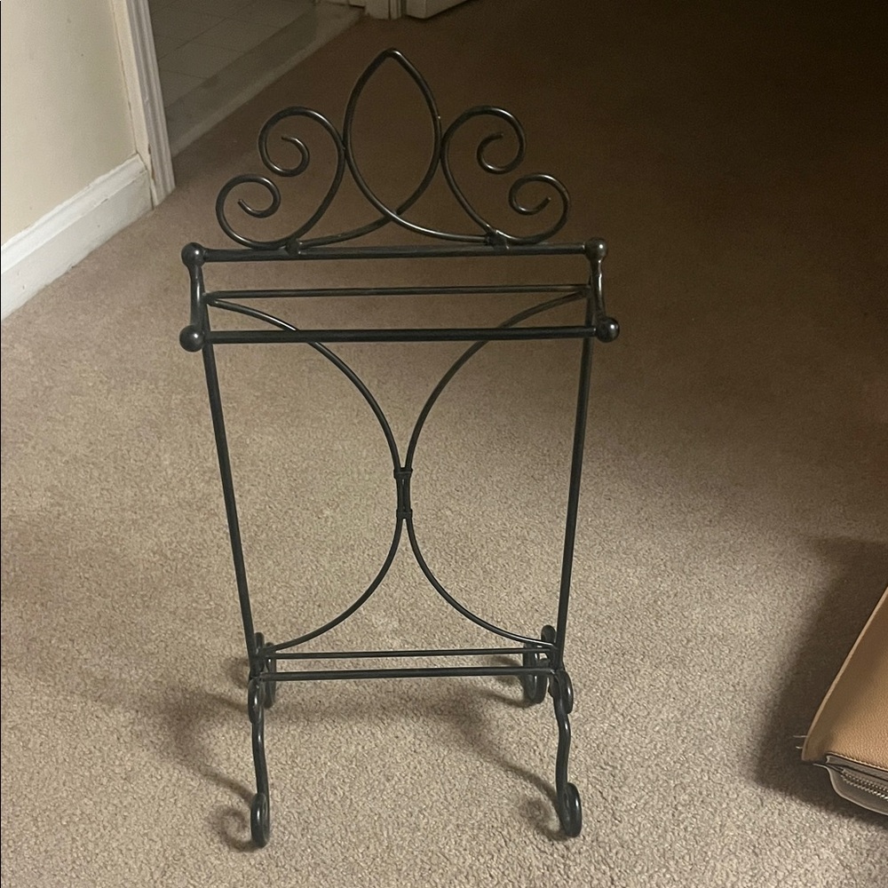 Southern Living At Home Estate Iron Towel Rack / Stand